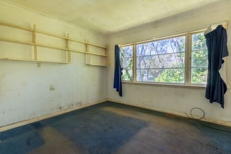 Photo of property in 20 Raroa Terrace, Tawa, Wellington, 5028