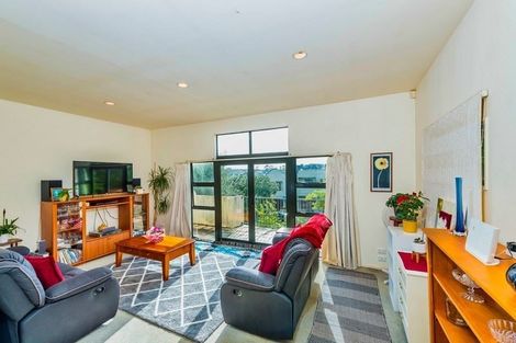 Photo of property in 1/62 Fernhill Way, Oteha, Auckland, 0632