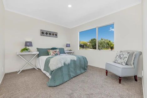 Photo of property in 28 Santa Ana Drive, Dannemora, Auckland, 2016