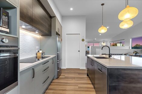 Photo of property in 16 Mearns Way, Ohauiti, Tauranga, 3112