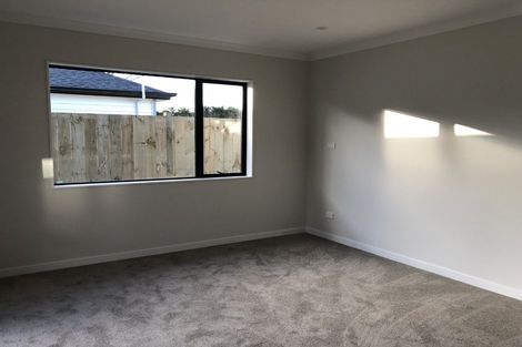 Photo of property in 13 Earlywood Road, Takanini, 2110