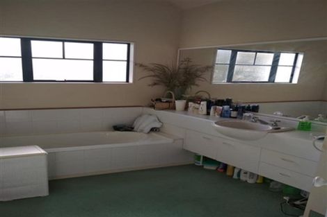 Photo of property in 20 Derry Hill, Churton Park, Wellington, 6037