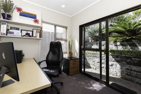 Photo of property in 4 Sarah Place, Farm Cove, Auckland, 2012