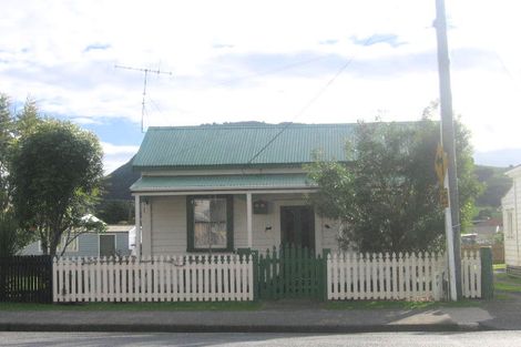 Photo of property in 14 George Street, Hikurangi, 0114