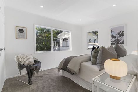 Photo of property in 5 Rambler Crescent, Beach Haven, Auckland, 0626