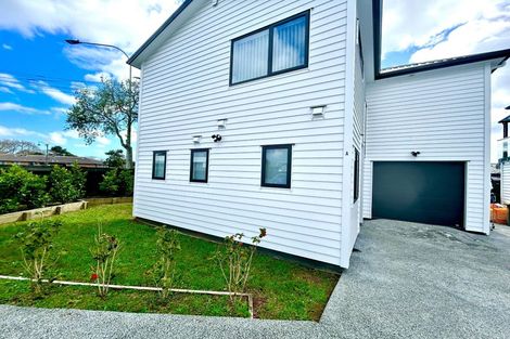 Photo of property in 2a Marinich Drive, Ranui, Auckland, 0612