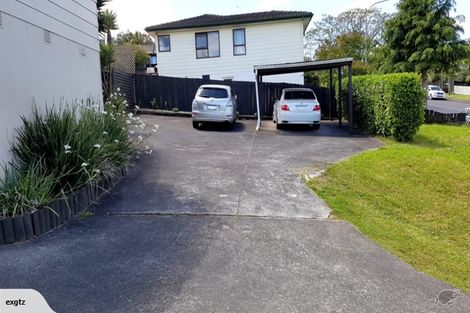 Photo of property in 21 Oreil Avenue, West Harbour, Auckland, 0618