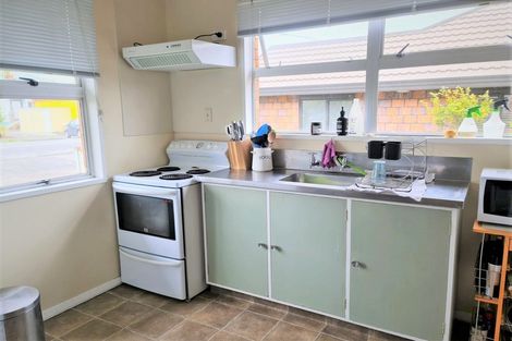 Photo of property in 42 Marne Street, Hokowhitu, Palmerston North, 4410