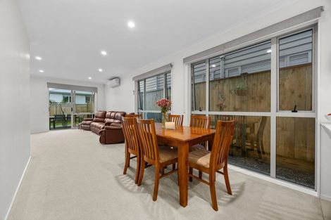 Photo of property in 27 Forbes Mccammon Drive, Swanson, Auckland, 0614