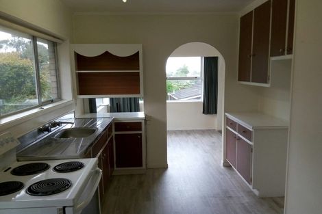 Photo of property in 2/59 Pupuke Road, Birkenhead, Auckland, 0627