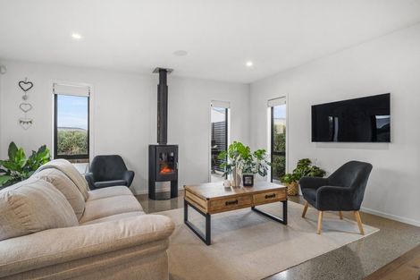 Photo of property in 4b Harakeke Drive, Wharewaka, Taupo, 3330