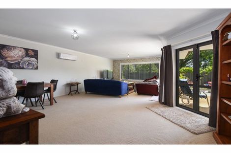 Photo of property in 56/64 Kawaha Point Road, Kawaha Point, Rotorua, 3010