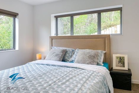 Photo of property in 106 Admirals Court Drive, Greenhithe, Auckland, 0632