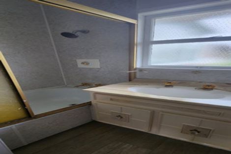 Photo of property in 2/31 Beatrice Avenue, Hillcrest, Auckland, 0627