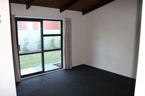 Photo of property in 93 Grahams Road, Burnside, Christchurch, 8041