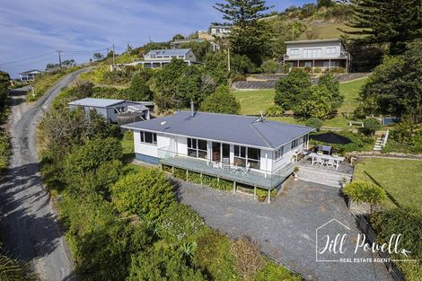 Photo of property in 2 Cliff Street, Pahi, Paparoa, 0571