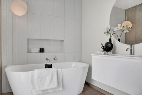 Photo of property in 13 Thomason Road, Egmont Village, New Plymouth, 4371