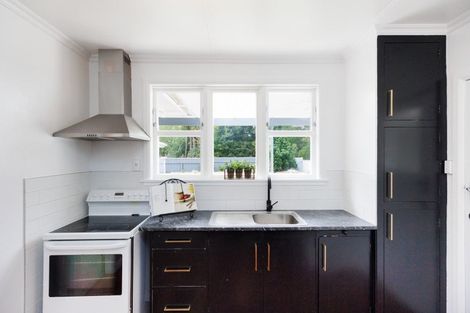 Photo of property in 7 Ruha Street, West End, Palmerston North, 4412