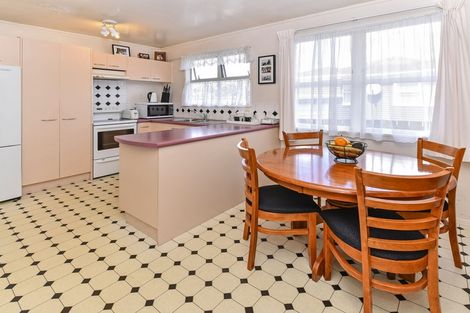 Photo of property in 7 Valencia Place, Manurewa, Auckland, 2102