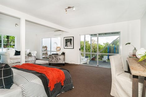Photo of property in 24 Venus Place, Half Moon Bay, Auckland, 2012