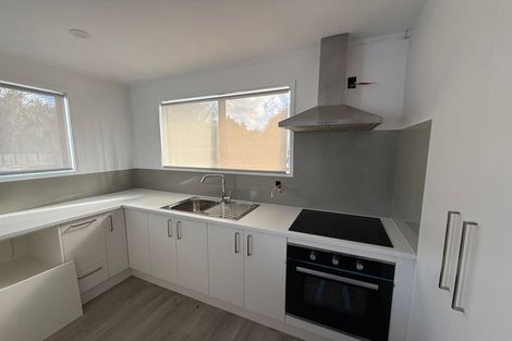 Photo of property in 9 Edwin Freeman Place, Ranui, Auckland, 0612