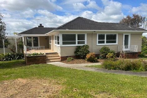 Photo of property in 63 Litten Road, Cockle Bay, Auckland, 2014