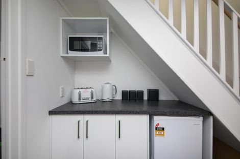 Photo of property in 1 Lifford Place, Awapuni, Palmerston North, 4412