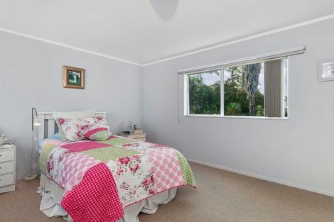 Photo of property in 2/94 Nigel Road, Browns Bay, Auckland, 0630