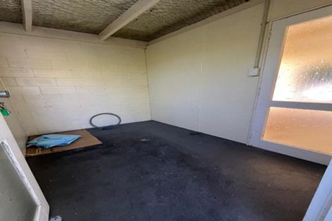 Photo of property in 70 Racecourse Road, Waiuku, 2123