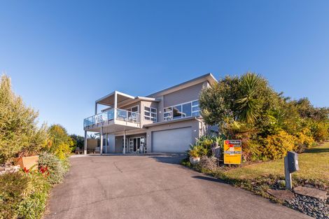 Photo of property in 11 Tohora View, Waihi Beach, 3611