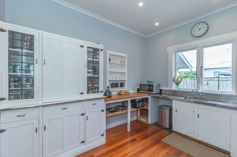 Photo of property in 556a Queen Street East, Levin, 5510