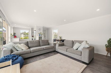 Photo of property in 3 Furlong Road, Papamoa, 3118