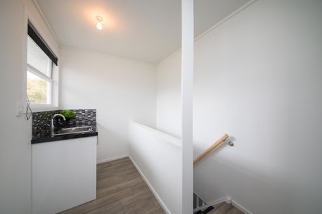 Photo of property in 1 Lifford Place, Awapuni, Palmerston North, 4412