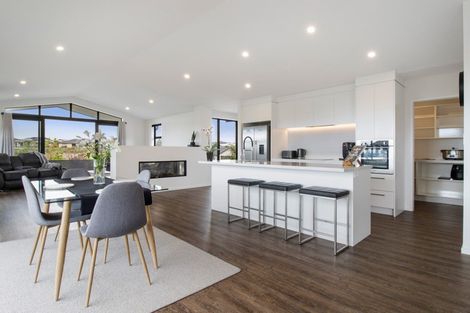 Photo of property in 39 Lakeside Terrace, Omokoroa, 3114