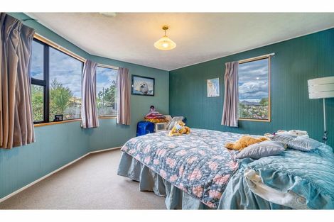 Photo of property in 70 Hunter Street, Edendale, 9825