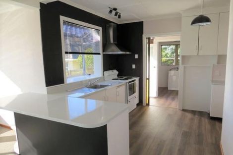 Photo of property in 35 Breakwater Road, Moturoa, New Plymouth, 4310