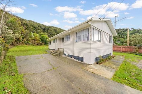 Photo of property in 77 Karaka Street, Wainuiomata, Lower Hutt, 5014