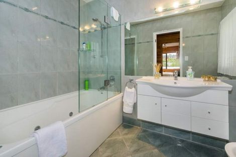 Photo of property in 100 Nigel Road, Browns Bay, Auckland, 0630