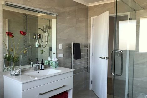 Photo of property in 21 Amsharlo Drive, Kerikeri, 0230