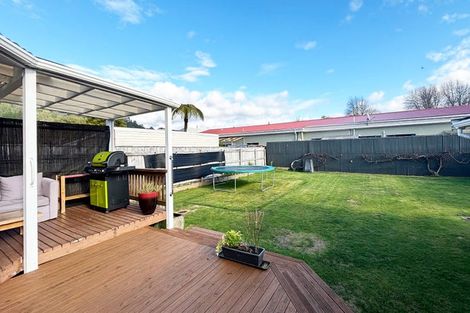 Photo of property in 2 Cole Grove, Wallaceville, Upper Hutt, 5018