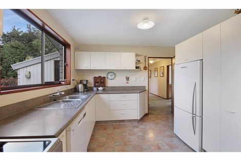 Photo of property in 212 High Street, Oxford, 7430