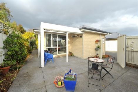 Photo of property in 23d Grassmere Street, Papanui, Christchurch, 8052