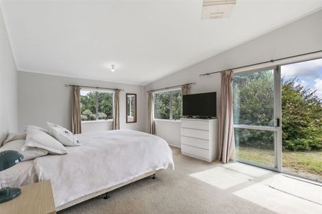 Photo of property in 58 Sheffield Road, Helensville, 0875