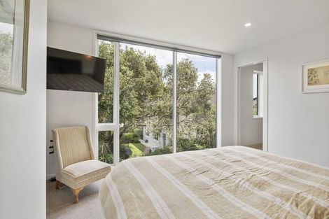 Photo of property in 92c Hinemoa Street, Birkenhead, Auckland, 0626