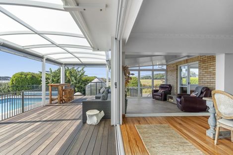 Photo of property in 255 Kaihihi Road, Okato, 4381