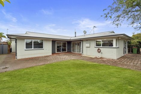 Photo of property in 27 Glen Lynne Avenue, Queenwood, Hamilton, 3210