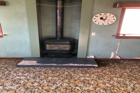 Photo of property in 13 Hunter Street, Edendale, 9825