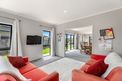 Photo of property in 12 Kelly Place, Whitianga, 3510