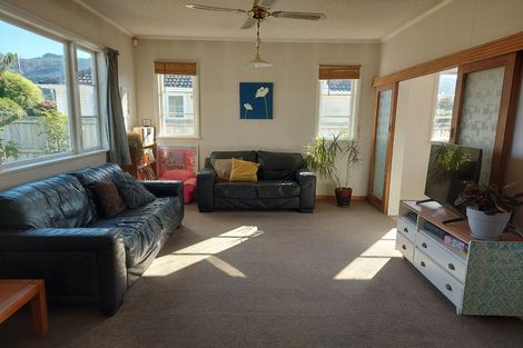 Photo of property in 5 Hood Avenue, Heretaunga, Upper Hutt, 5018