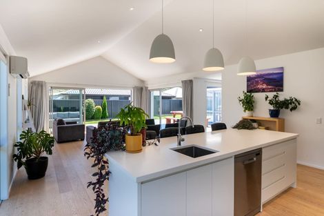 Photo of property in 16 Regent Street, Lower Shotover, Queenstown, 9304